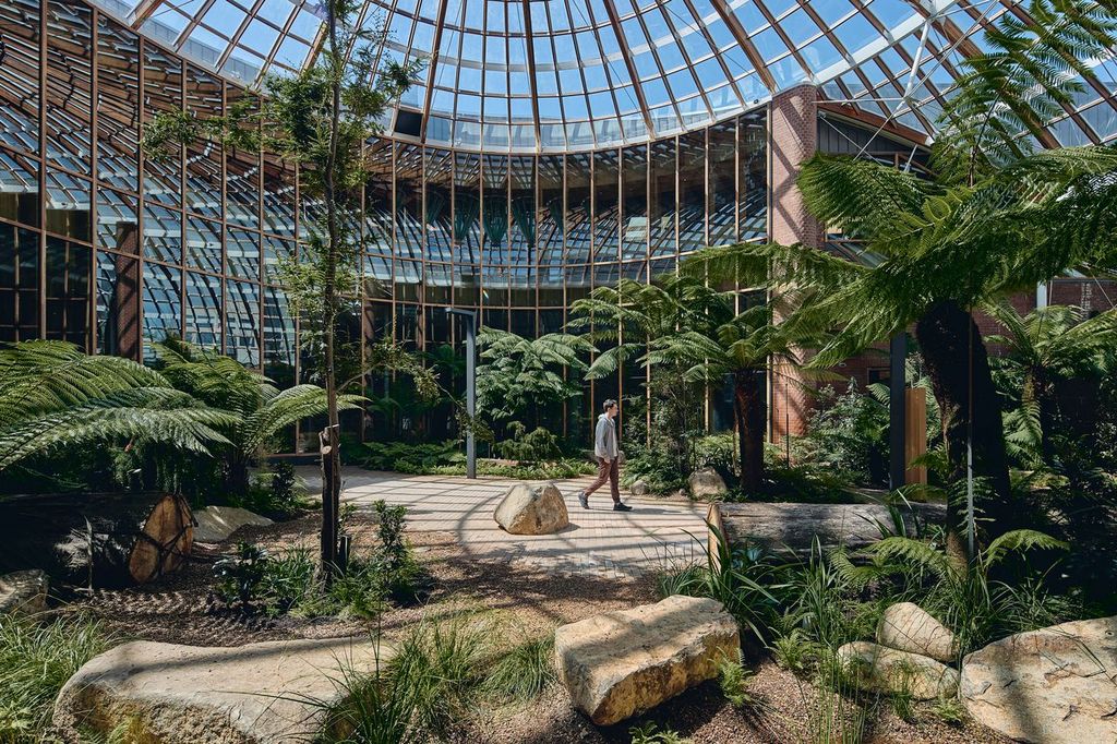 Texan lawyers go outback; Hemp stars at Tasmanian Architecture Awards; NatHERS accreditation offer; Productivity Commission on housing